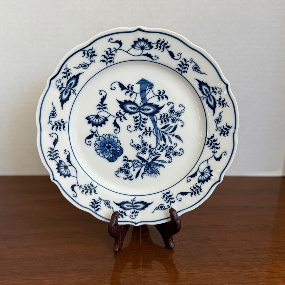 Blue Danube Salad Plate Blue Onion Porcelain Scalloped 8.75" Vintage Japan White